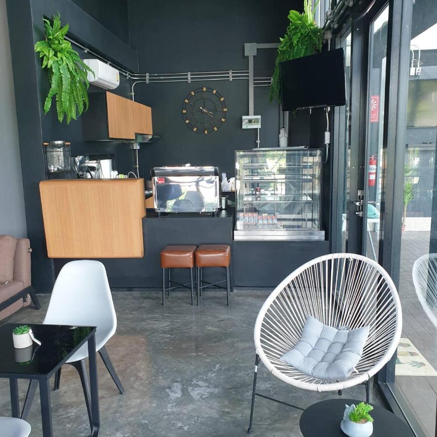De Vine House Hotel Roi Et Buitenkant foto