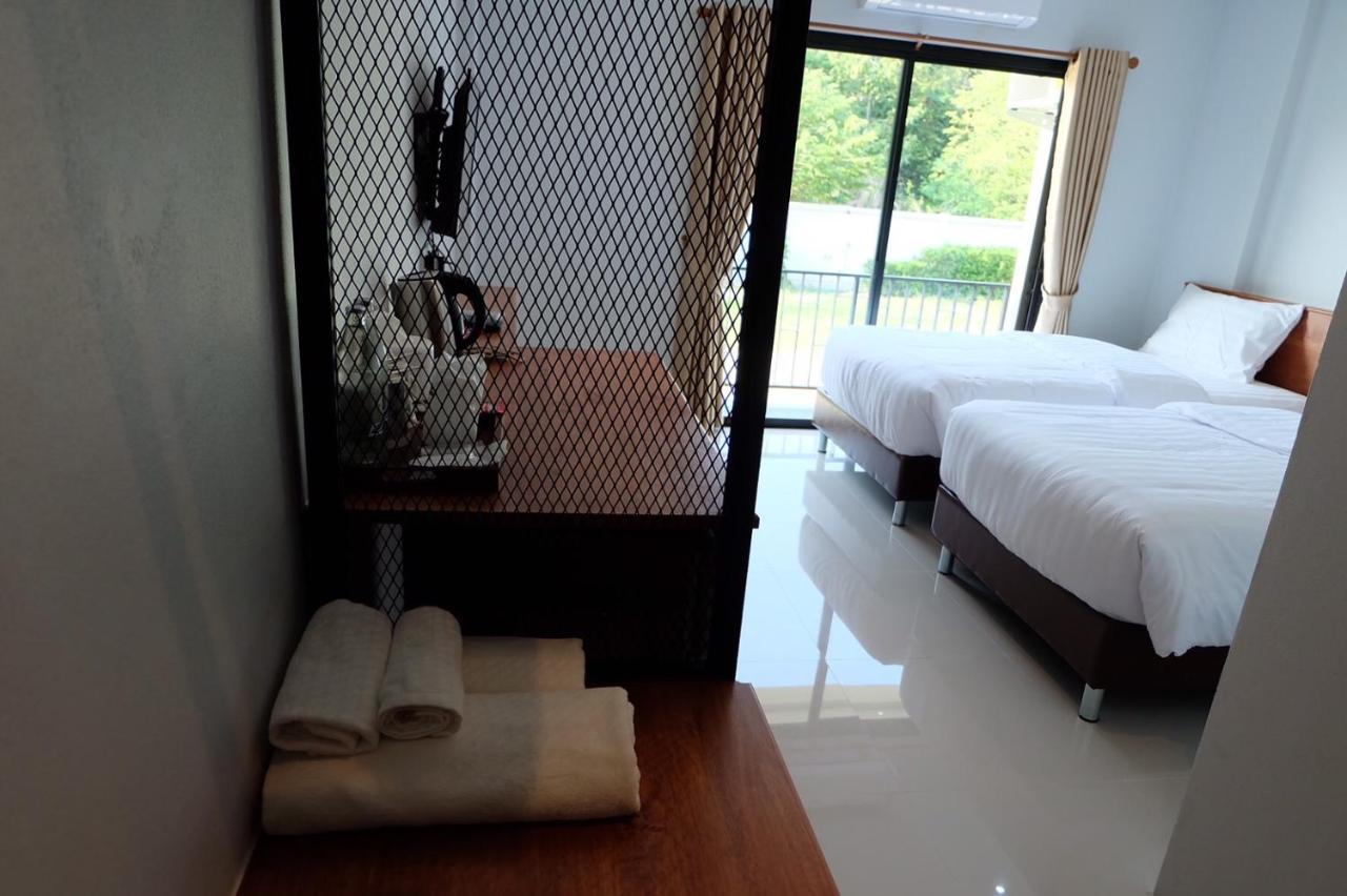 De Vine House Hotel Roi Et Buitenkant foto