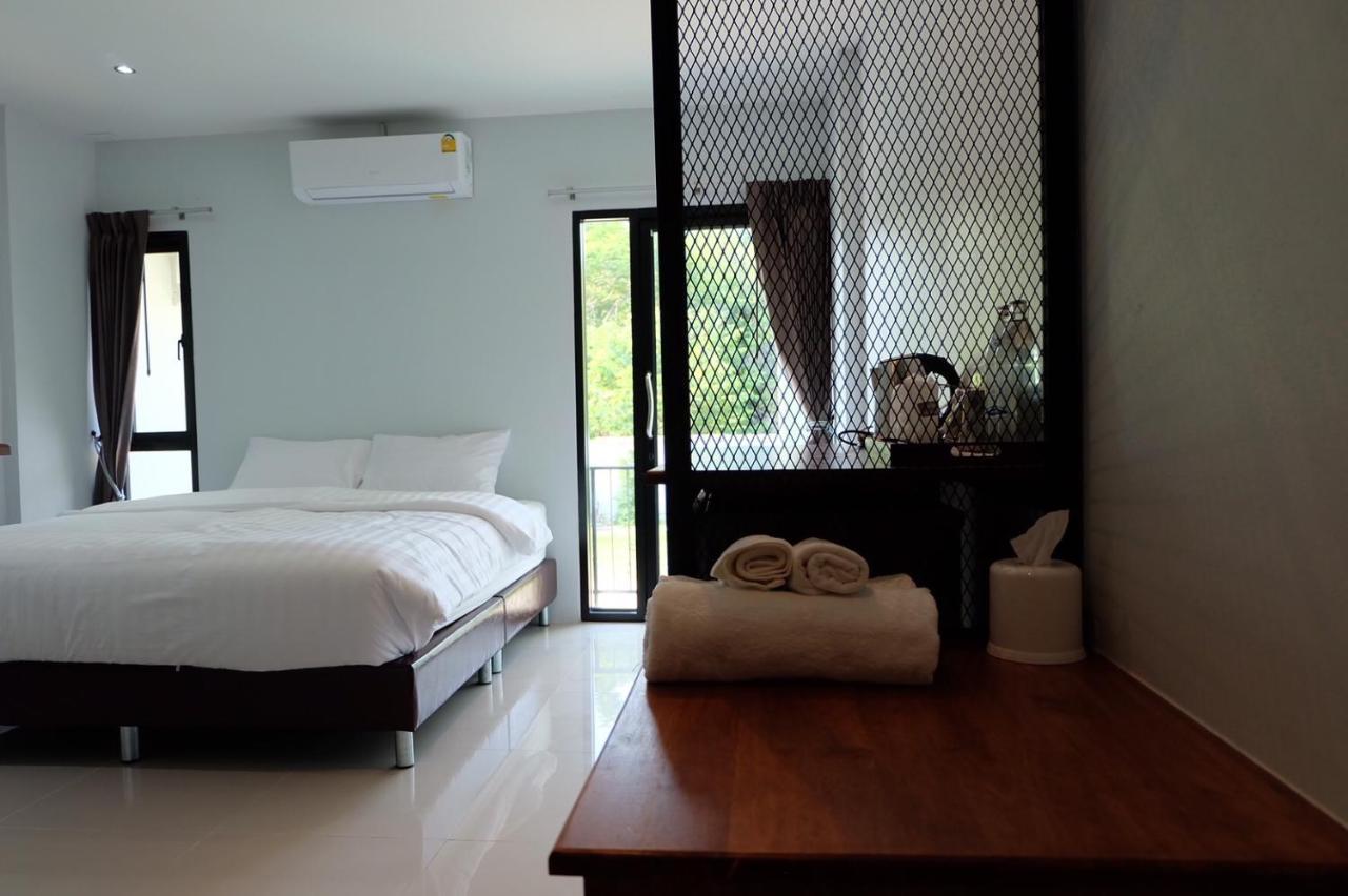 De Vine House Hotel Roi Et Buitenkant foto